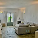 Дом отдыха Paros Heaven *